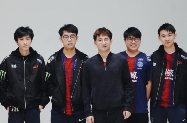 美媒分析：快船新赛季前景取决于莱昂纳德 健康关键