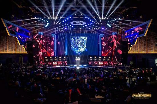 与稳定的出 与稳定的出